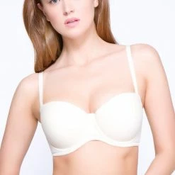 QT Q-T Intimates Molded Strapless Convertible Bra
